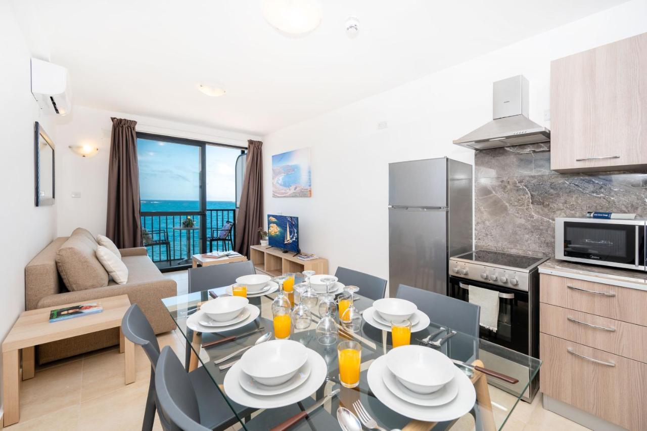 Islet Promenade Seafront Family Apartment With 2 Balconies By Getawaysmalta San Pawl il-Baħar Eksteriør bilde